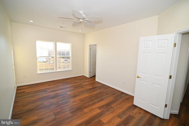 Building Photo - 7001 Chaptico Ct