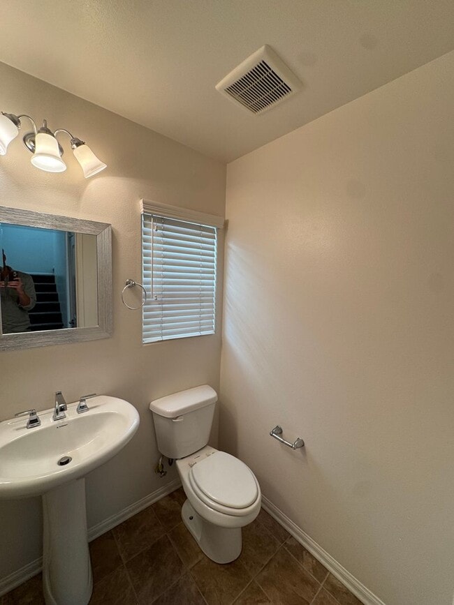 Building Photo - Newer 3-Bedroom Home in a Desirable Community