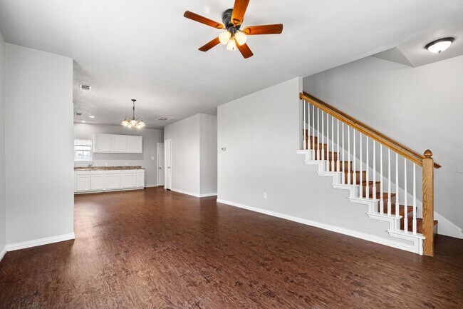 Building Photo - Jewel St- Duplex