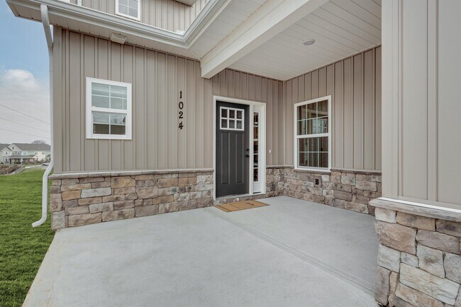 Building Photo - 1005 Beech Tree Cv