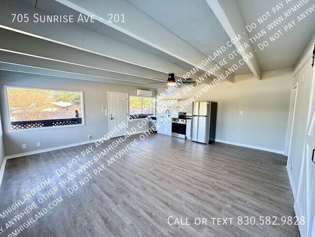 Building Photo - 705 Sunrise Ave