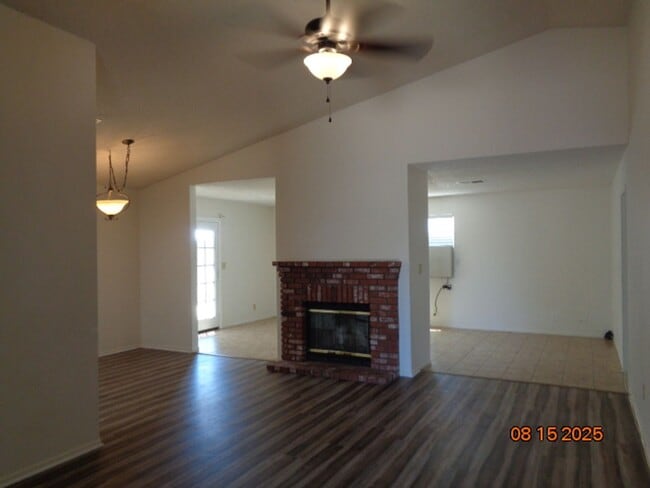 Building Photo - Nice & Clean One Story Home Offering 1374 ...