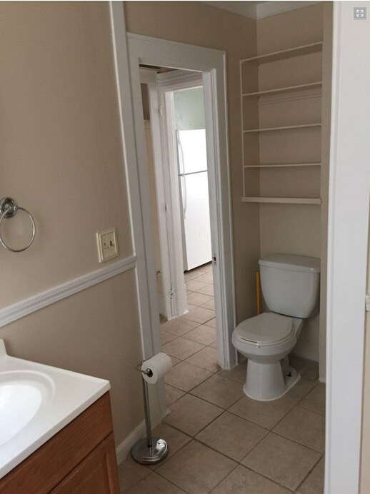 Building Photo - 218 Bingham St