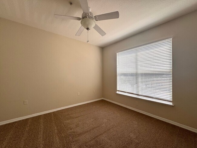 Building Photo - 2BR/1BA Second Floor Condo in Visconti Mai...