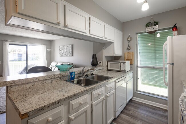 Building Photo - 184 Cypress Point Dr
