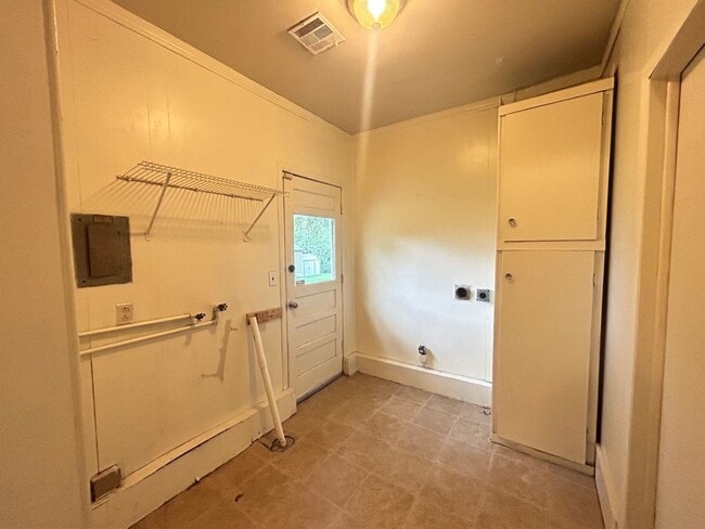 Building Photo - For Lease | Mayo Meadow | 2 Bedroom, 1 Bat...