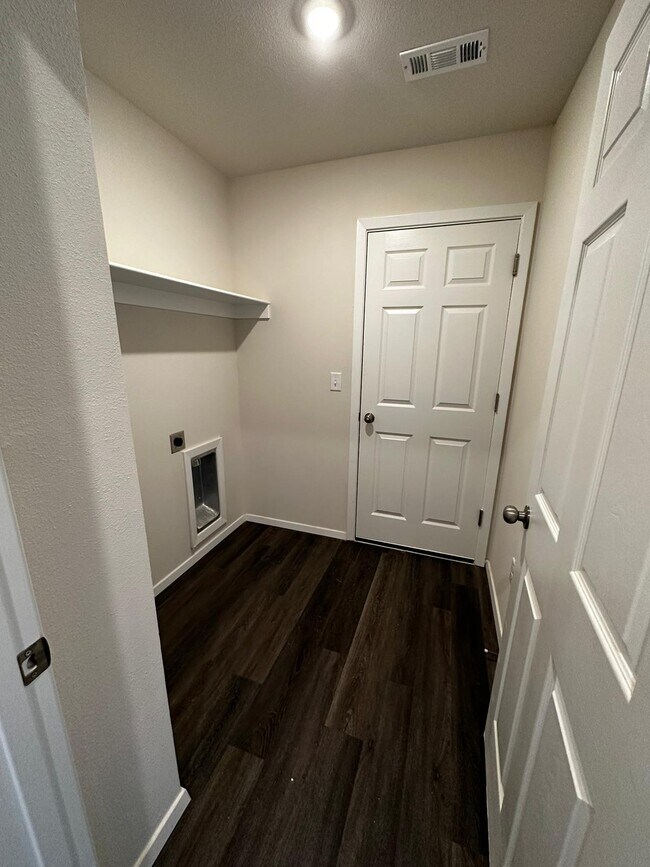 Building Photo - 1402 S Blandford St