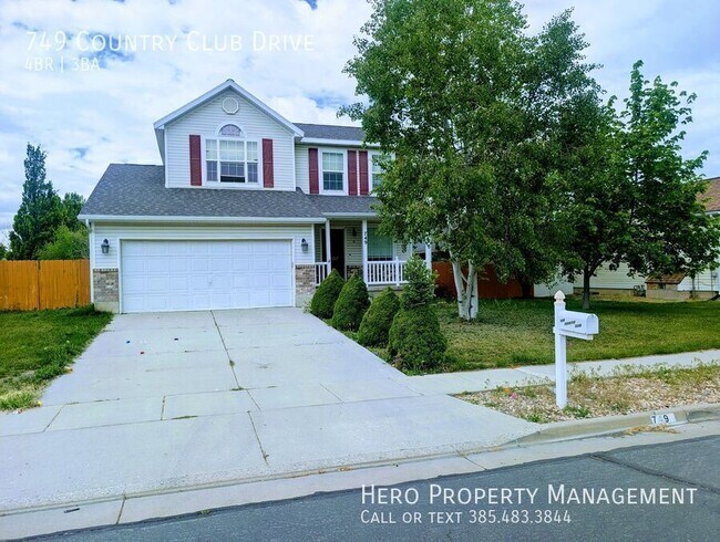 Building Photo - 749 Country Club Dr