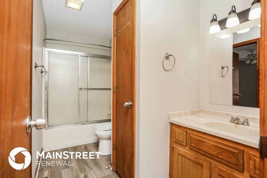 Building Photo - 206 NW 102 St