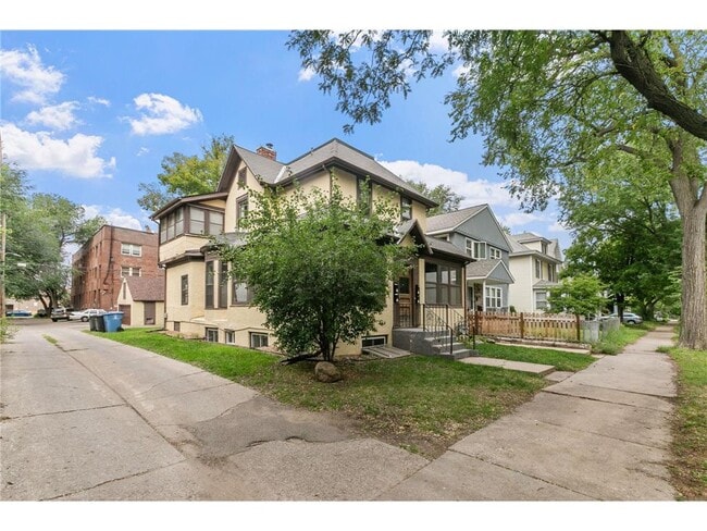 Building Photo - 2744 Fremont Ave S