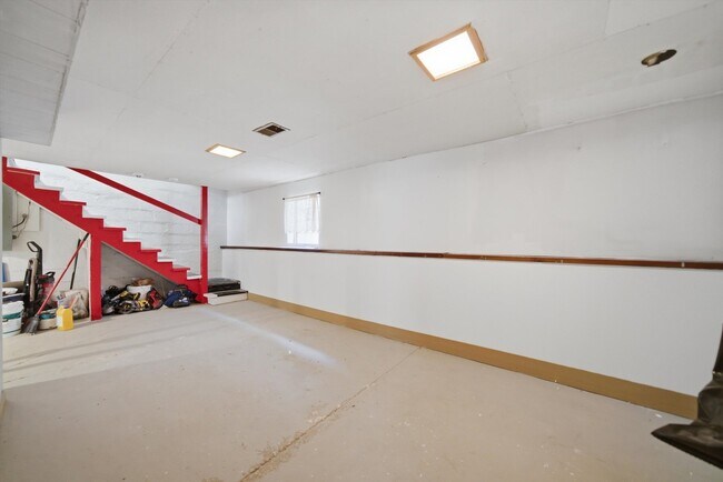 Building Photo - 7007 40th Pl