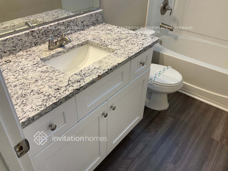 Building Photo - 849 Hedgepath Terrace