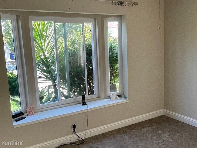 Building Photo - 4 br, 2.5 bath House - 733 Dolores Ave