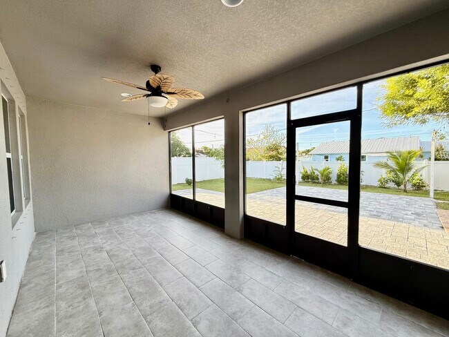 Building Photo - 189 NE Jettie Terrace