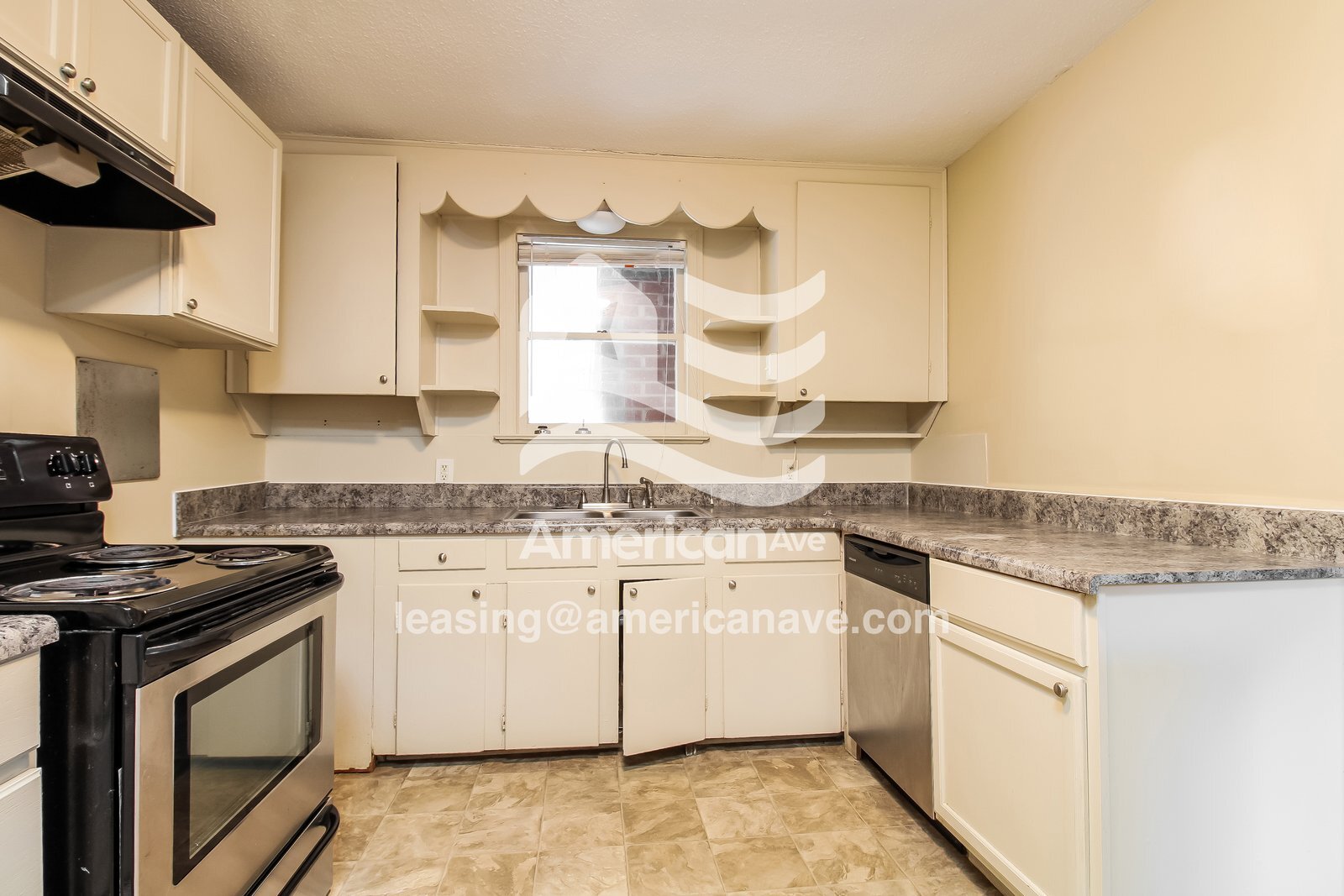 Building Photo - 2713 Marling Dr