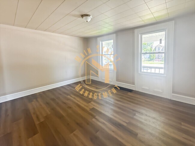 Building Photo - 517 N Ashland Ave