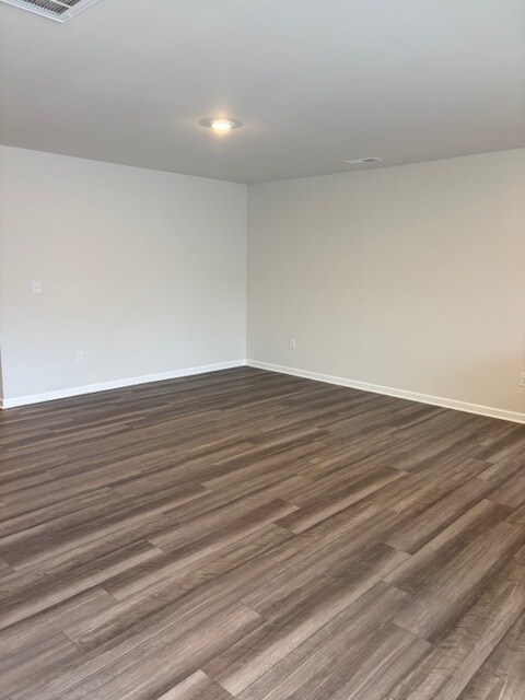 Building Photo - 128 Plumtree Ct