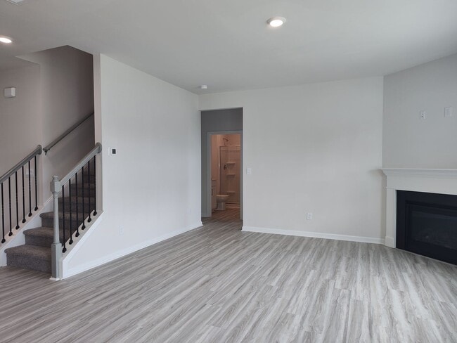 Building Photo - Beautiful New  Build Home located in the S...