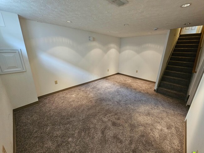 Building Photo - 7785 Worley Dr