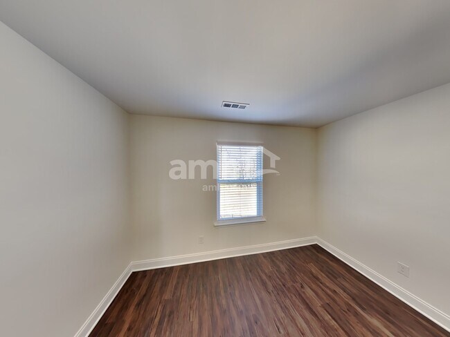 Building Photo - 122 Marin Dr