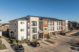 Building Photo - The Verge at Summer Park