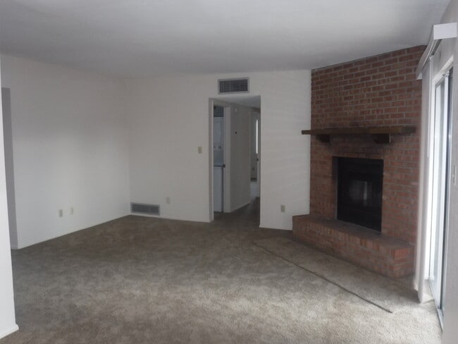 Building Photo - 4319 Avenida Cochise