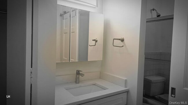 Building Photo - 35-20 Leverich St