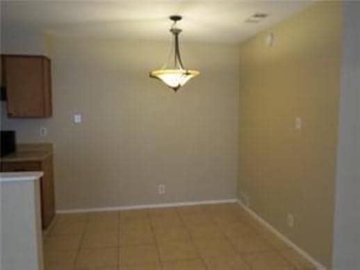 Building Photo - 2600 S Bagdad Rd