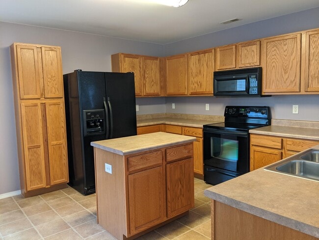 Building Photo - 4804 Rockport Dr