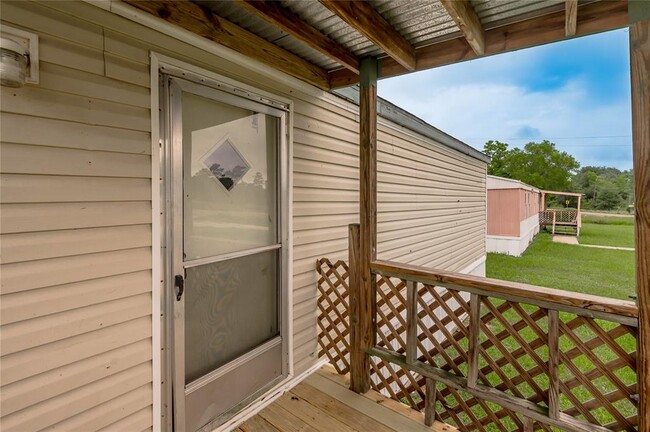 Building Photo - 1345 FM 405 Rd