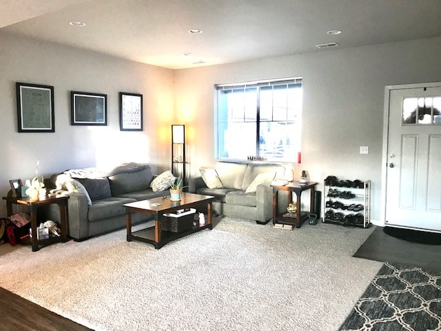 View from kitchen into living room - 433 Stout St