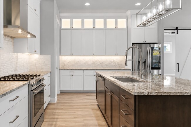 Building Photo - 9042 S La Pampa Way
