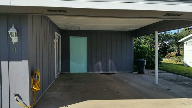 Building Photo - Great 2/2 villa in Fairgreens