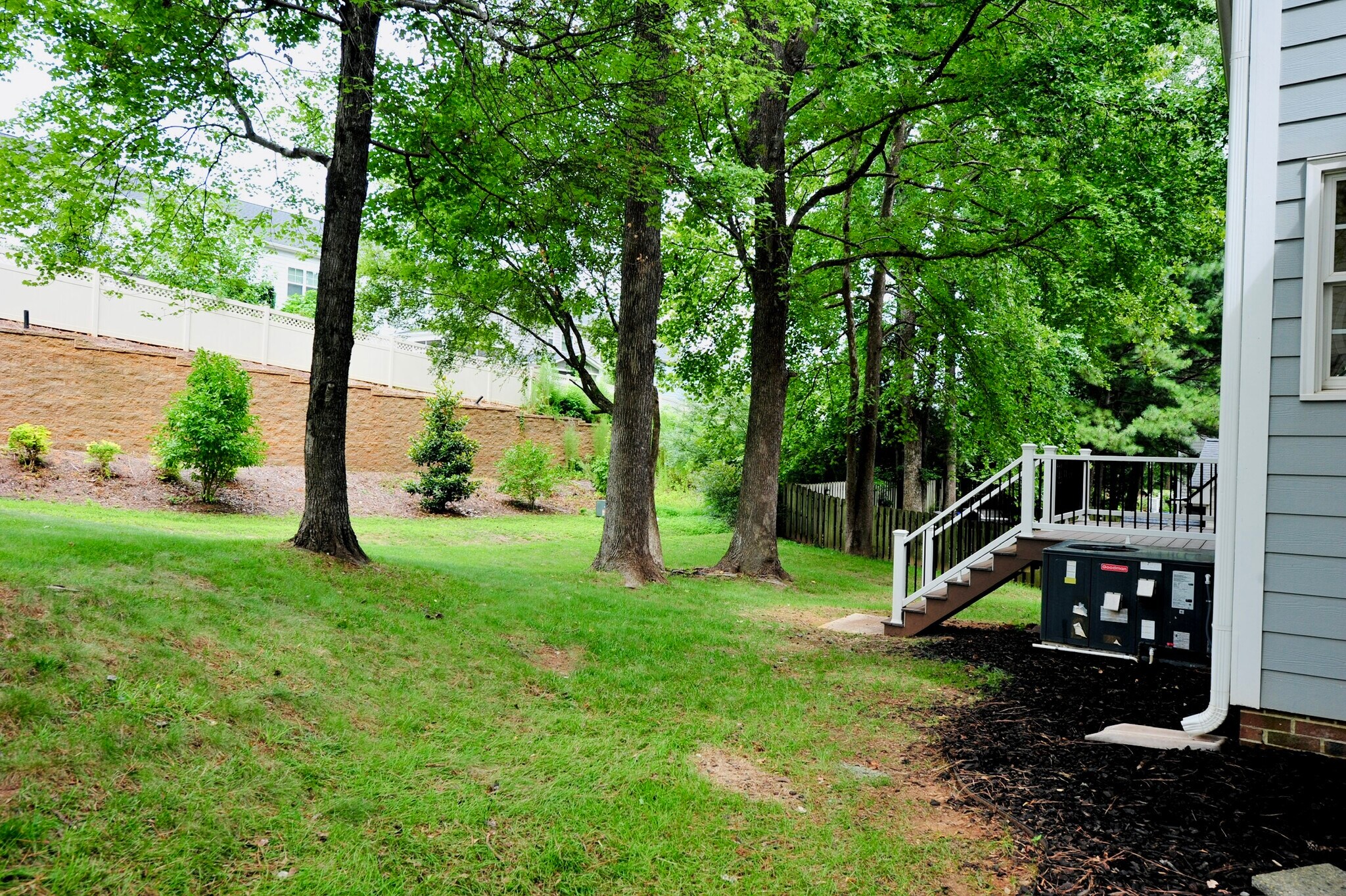 Building Photo - 962 Saint Catherines Dr