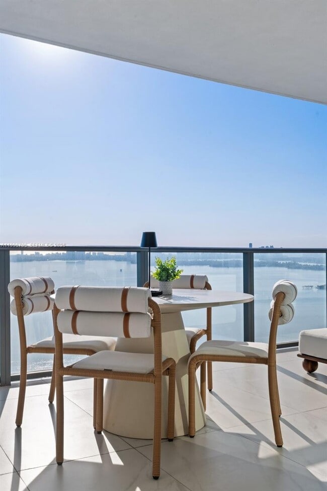 Building Photo - 3131 NE 7th Ave