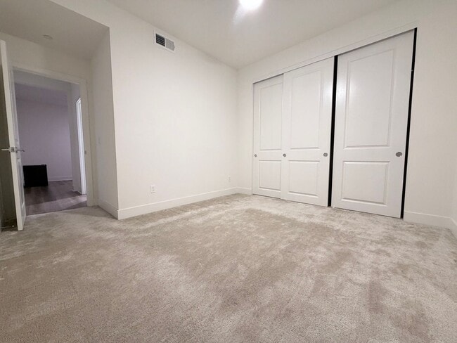 Building Photo - Cozy 1 bedroom unit available in Chula Vista's new neighborhood!