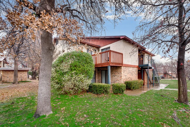 Primary Photo - Foxfire Apartment Homes