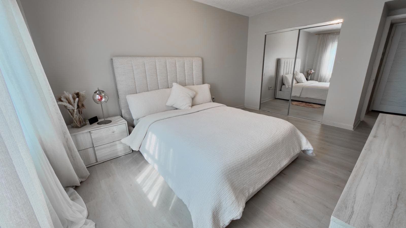 Building Photo - 400 Kings Point Dr