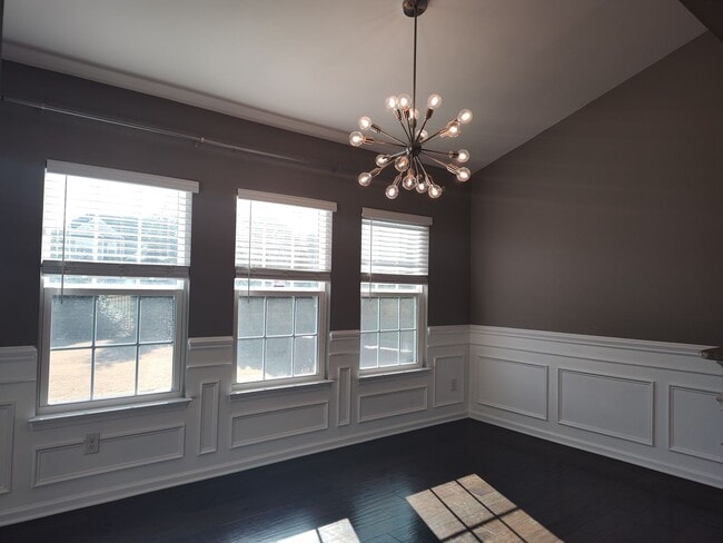 Building Photo - Georgeous 3 bedroom, 2.5 bathroom home located in the Stafford at Longtree community!