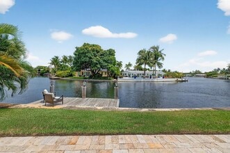 Building Photo - 1981 Coral Gardens Dr