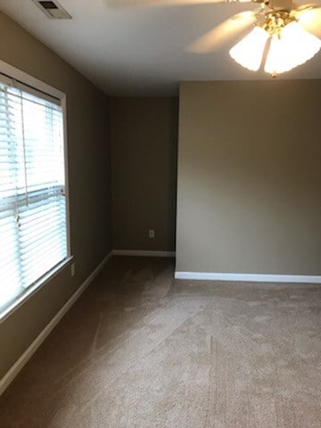 Building Photo - 2845 Bennington Dr