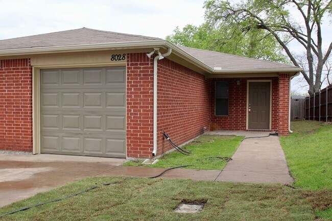 Building Photo - 8028-8030 Tanner