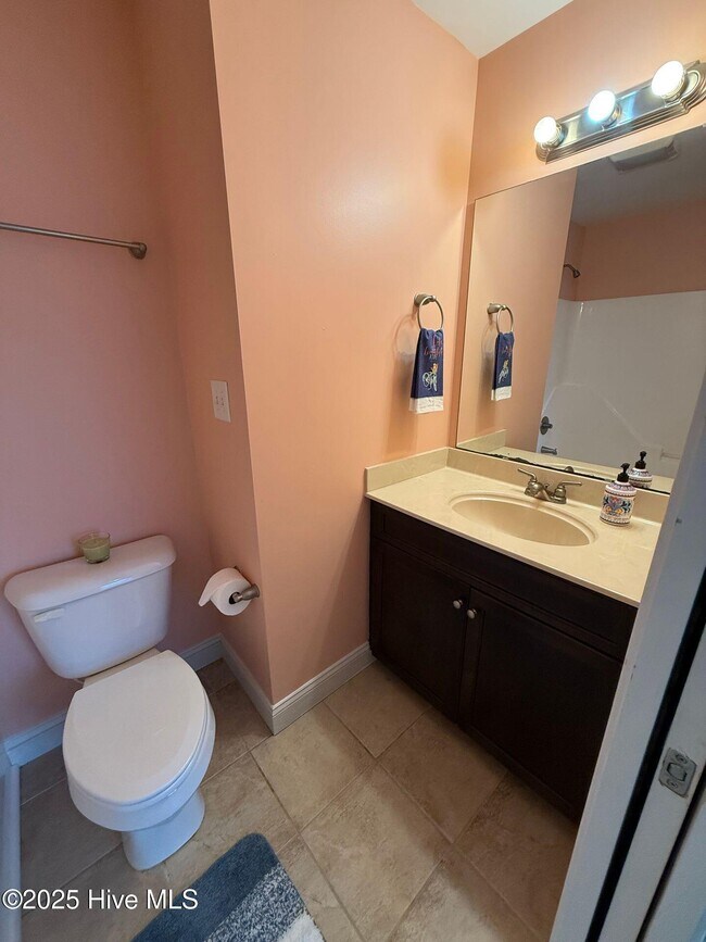 Building Photo - 120 Parrot Landing Dr