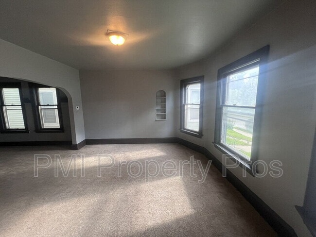 Building Photo - 2530 N 37th St