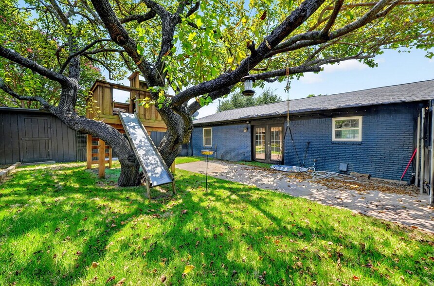 Building Photo - 505 Whittle Way