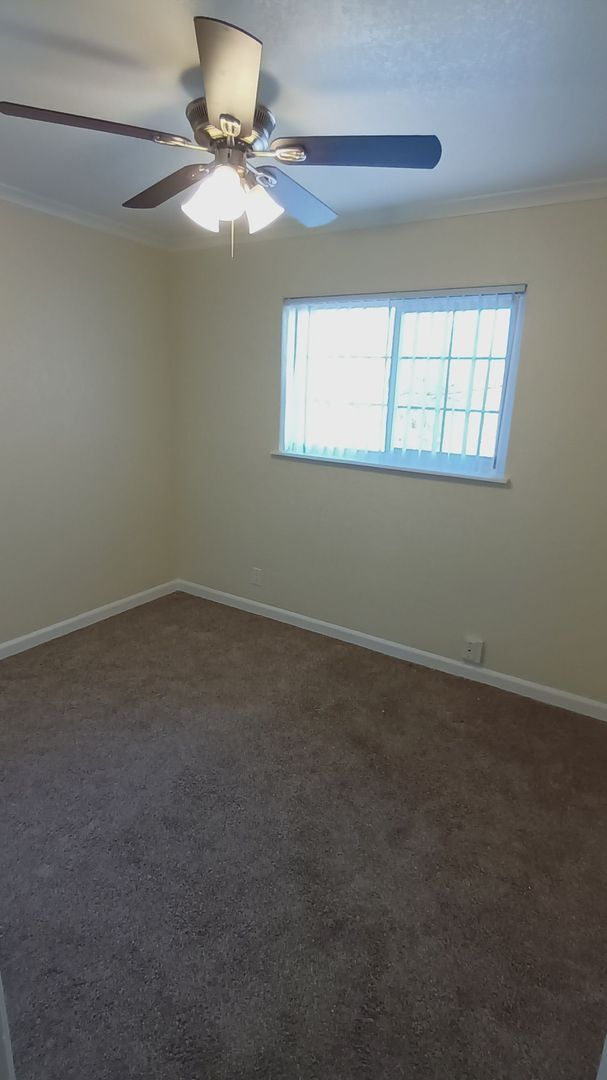 Building Photo - Welcome to SkyView Villa & Somerset Apartments!