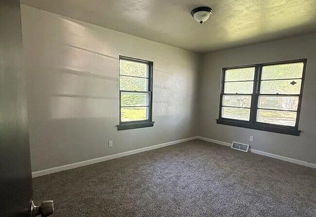Building Photo - For Lease
