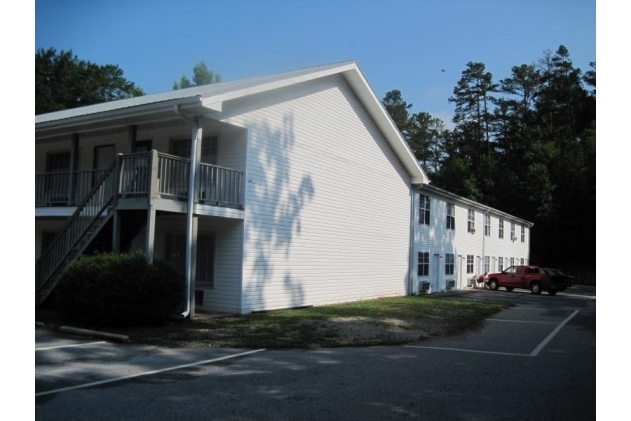 Building Photo - Breezeway Apartments