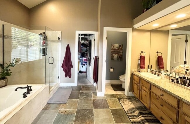 Building Photo - 2035 Quartzridge Dr
