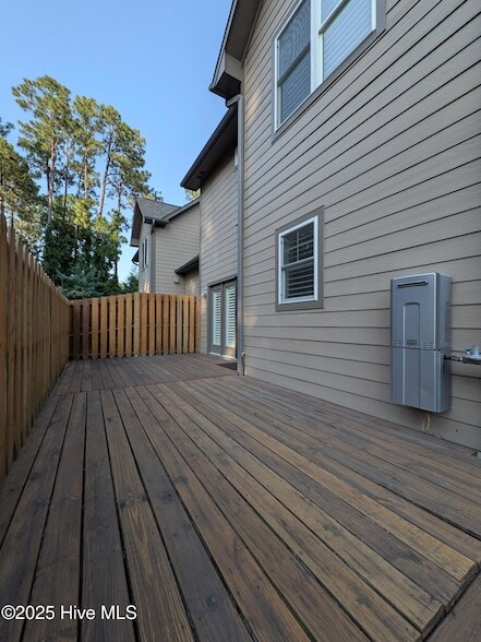Building Photo - 129 Pinebranch Ct